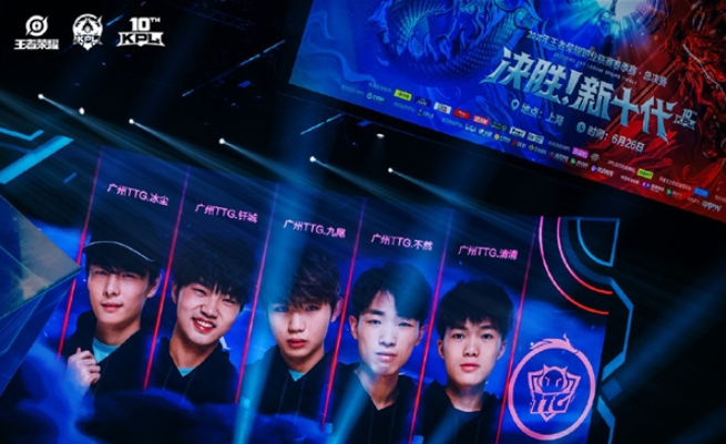 高强度的防 高强度的防