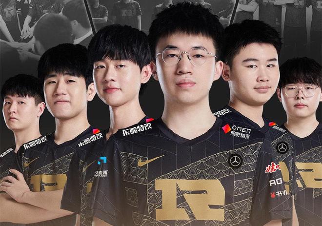 教练做出了 教练做出了